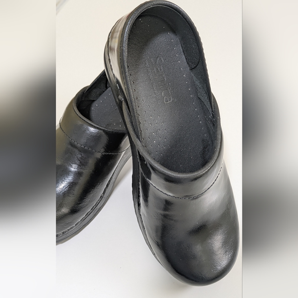 Sanita Danish Black Patent Clogs Size 35 - Picture 3 of 9